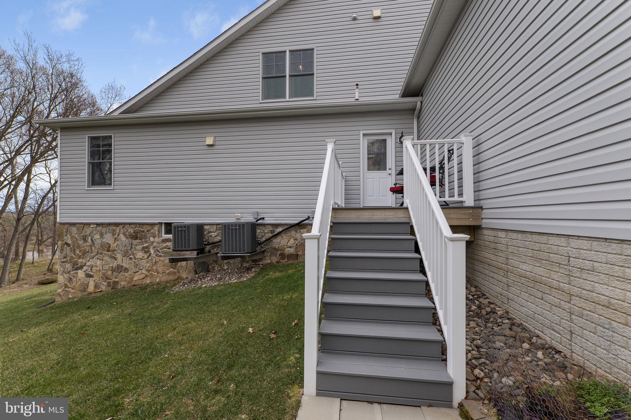 WORMANS MILL - Residential