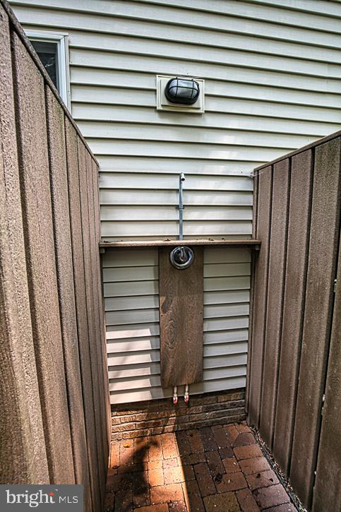 NUTTERS CROSSING - Residential