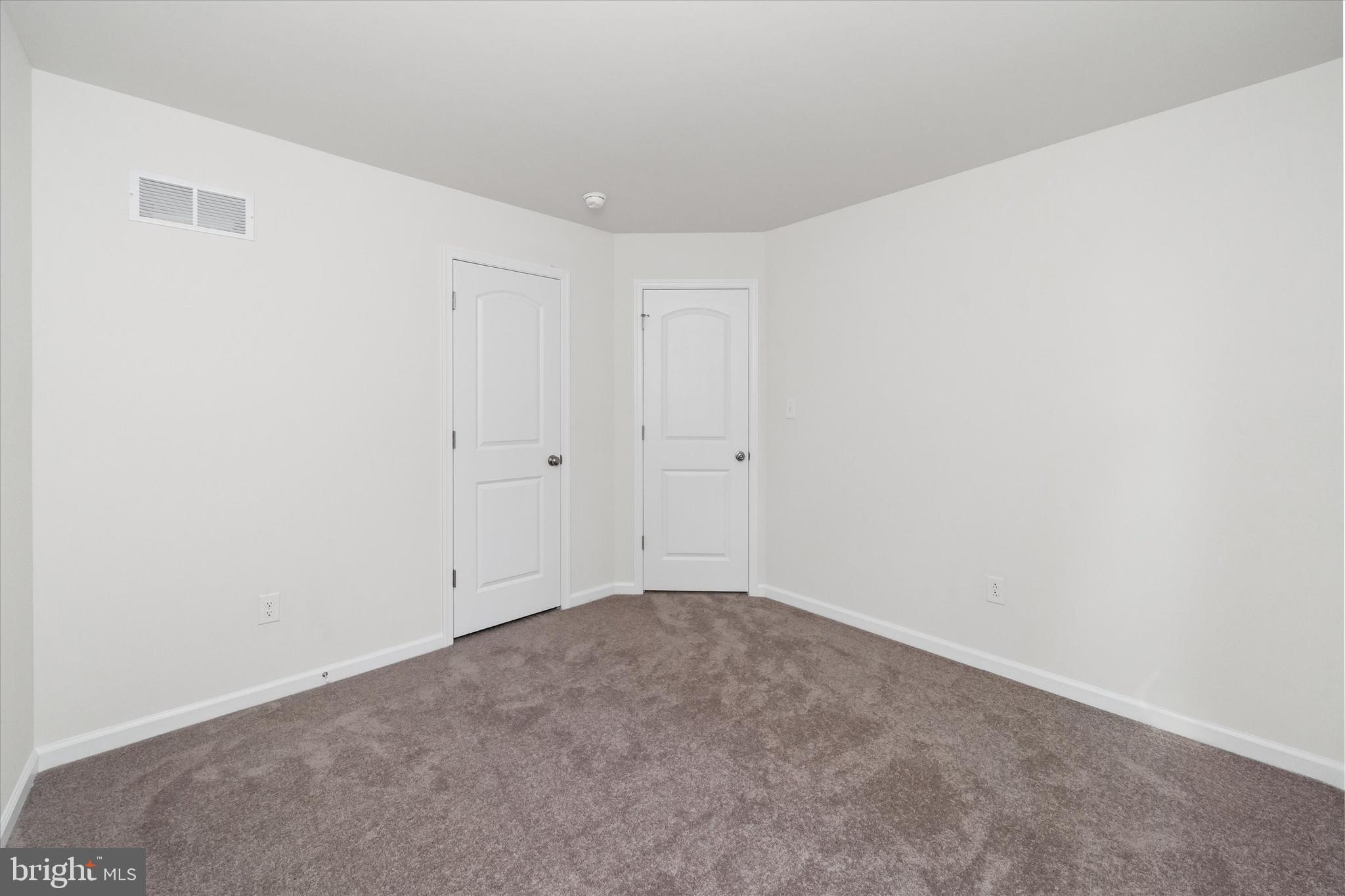 HIDDEN BROOK - Residential