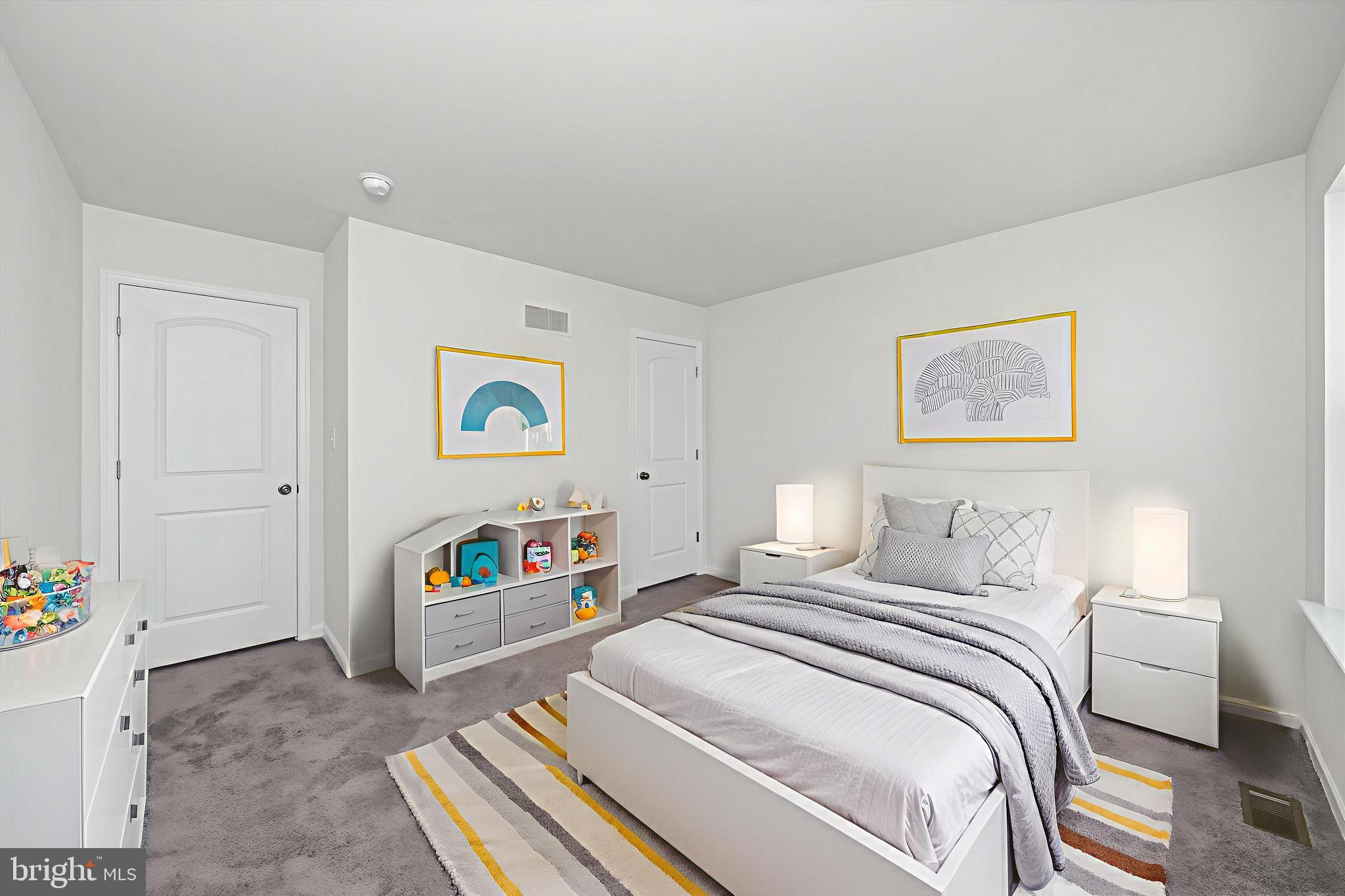 HIDDEN BROOK - Residential