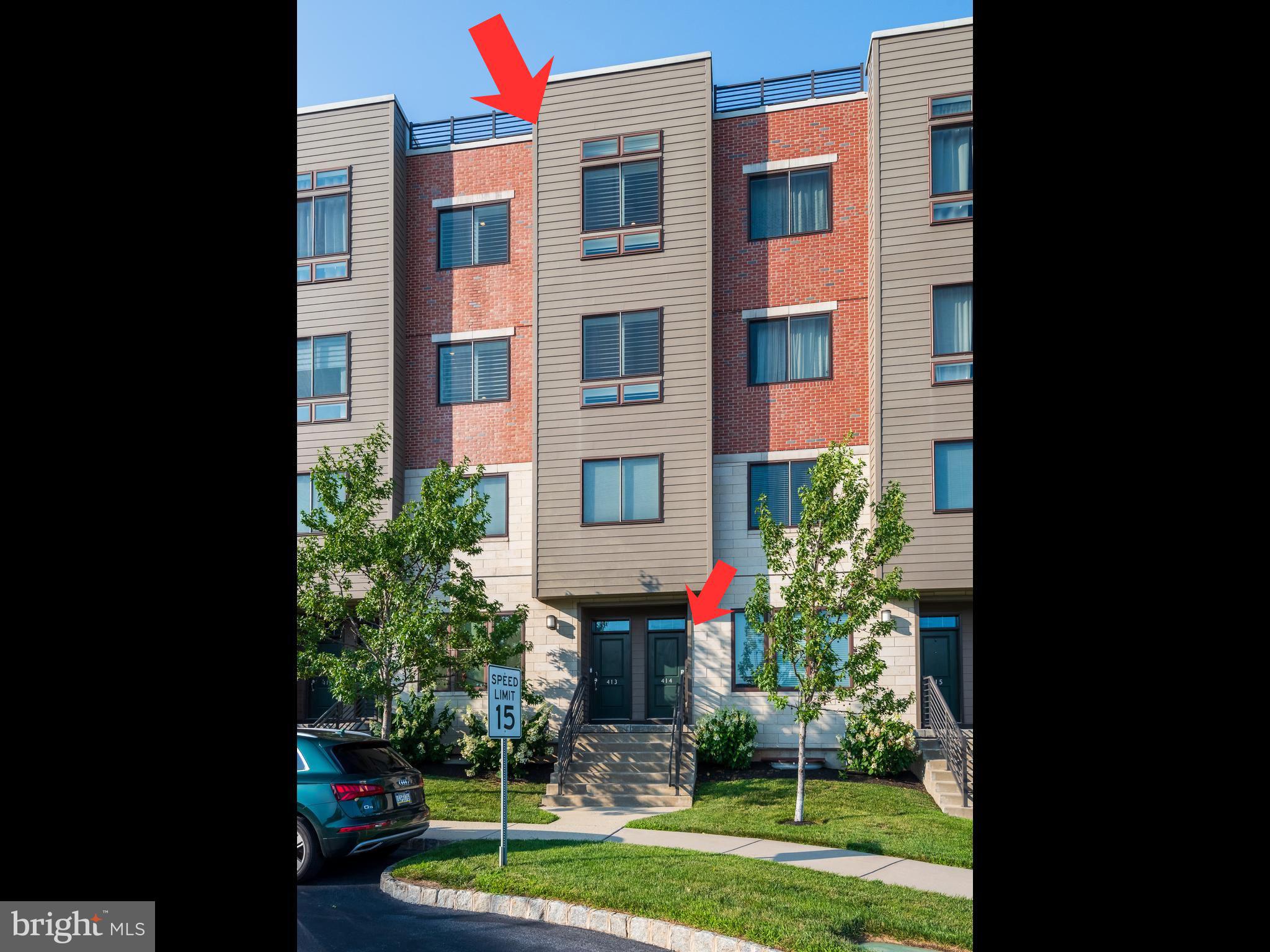 414 LAKEVIEW COURT 2 UPPER