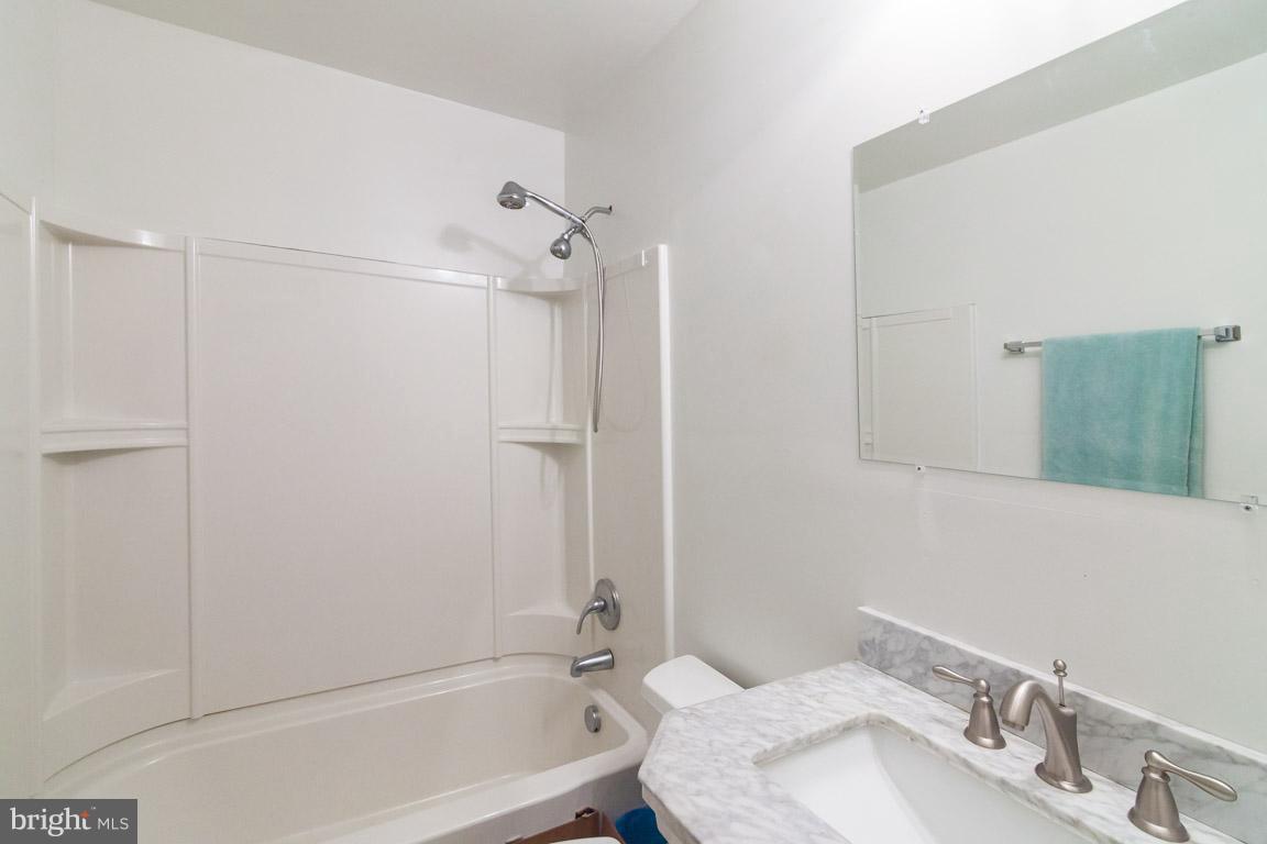 BLACK WALNUT RUN ESTATES - Residential