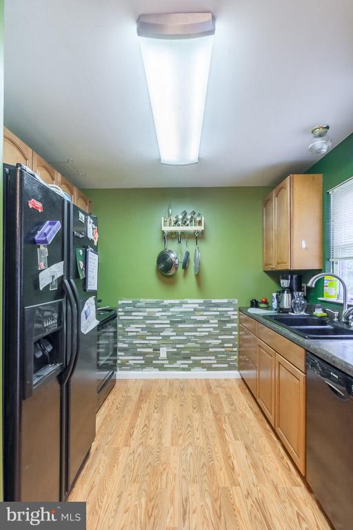 BLACK WALNUT RUN ESTATES - Residential