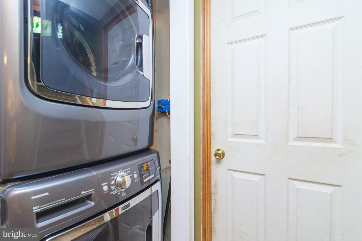 BLACK WALNUT RUN ESTATES - Residential