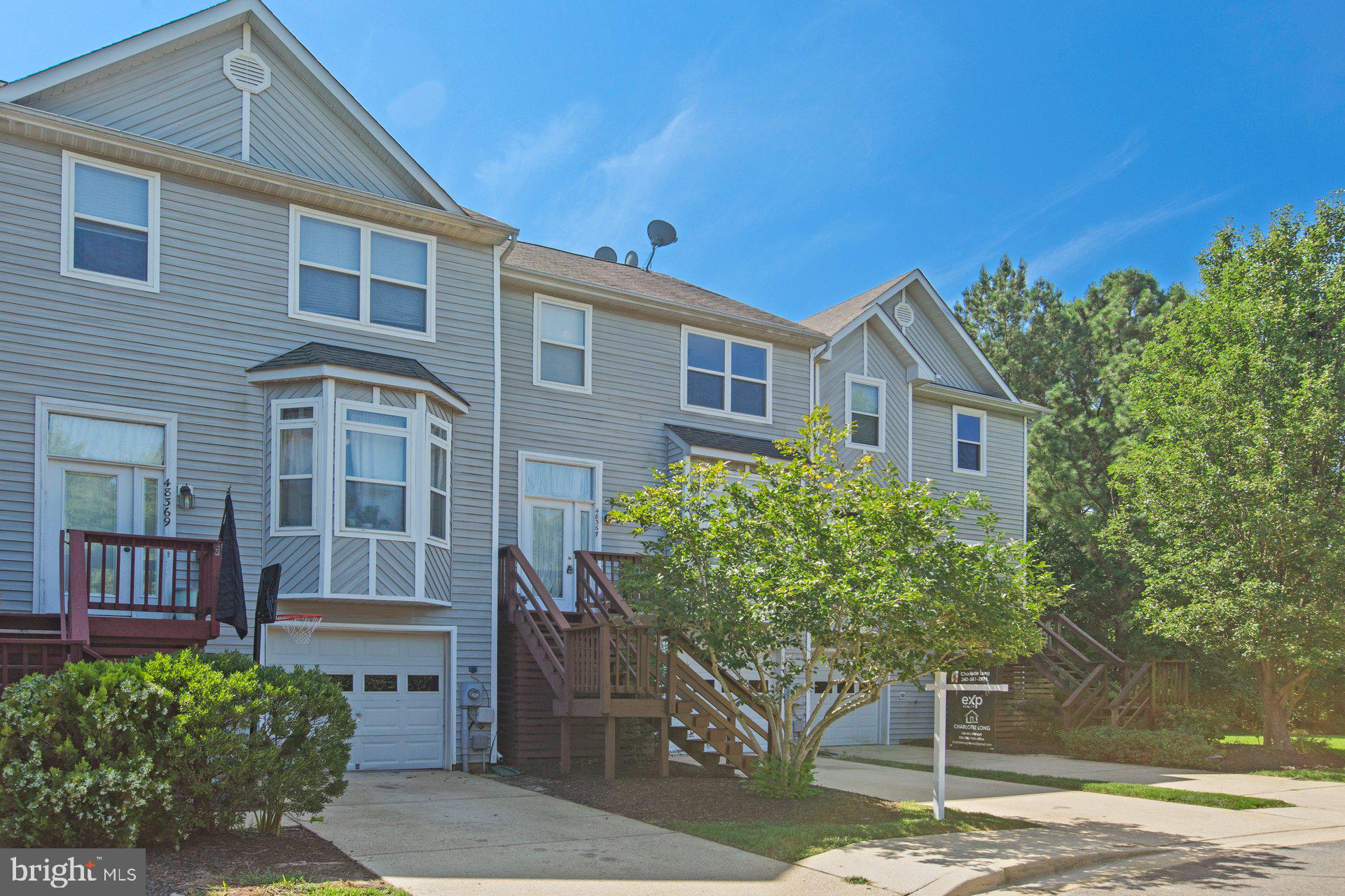 VILLAS ON WATERS EDGE - Residential