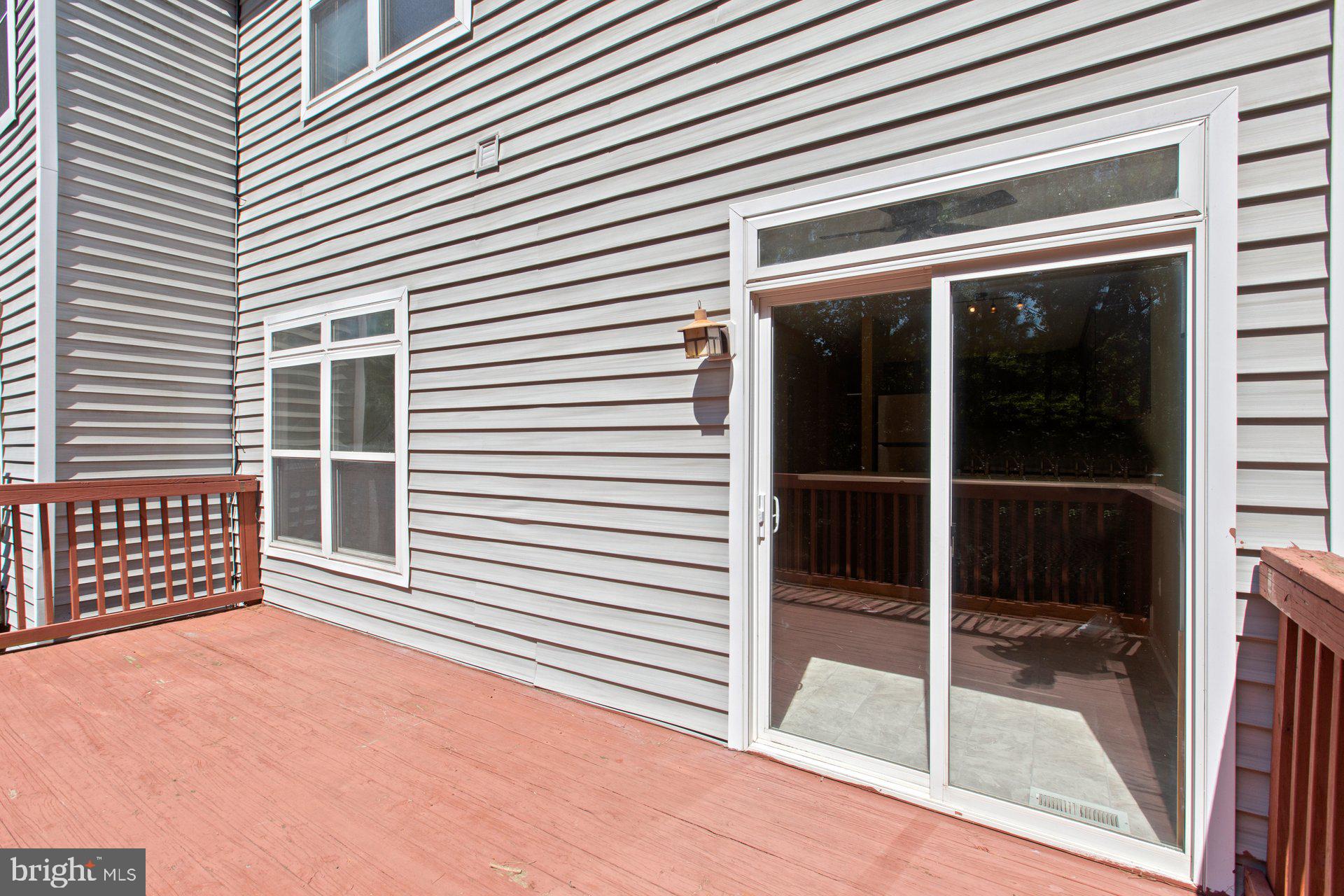 VILLAS ON WATERS EDGE - Residential