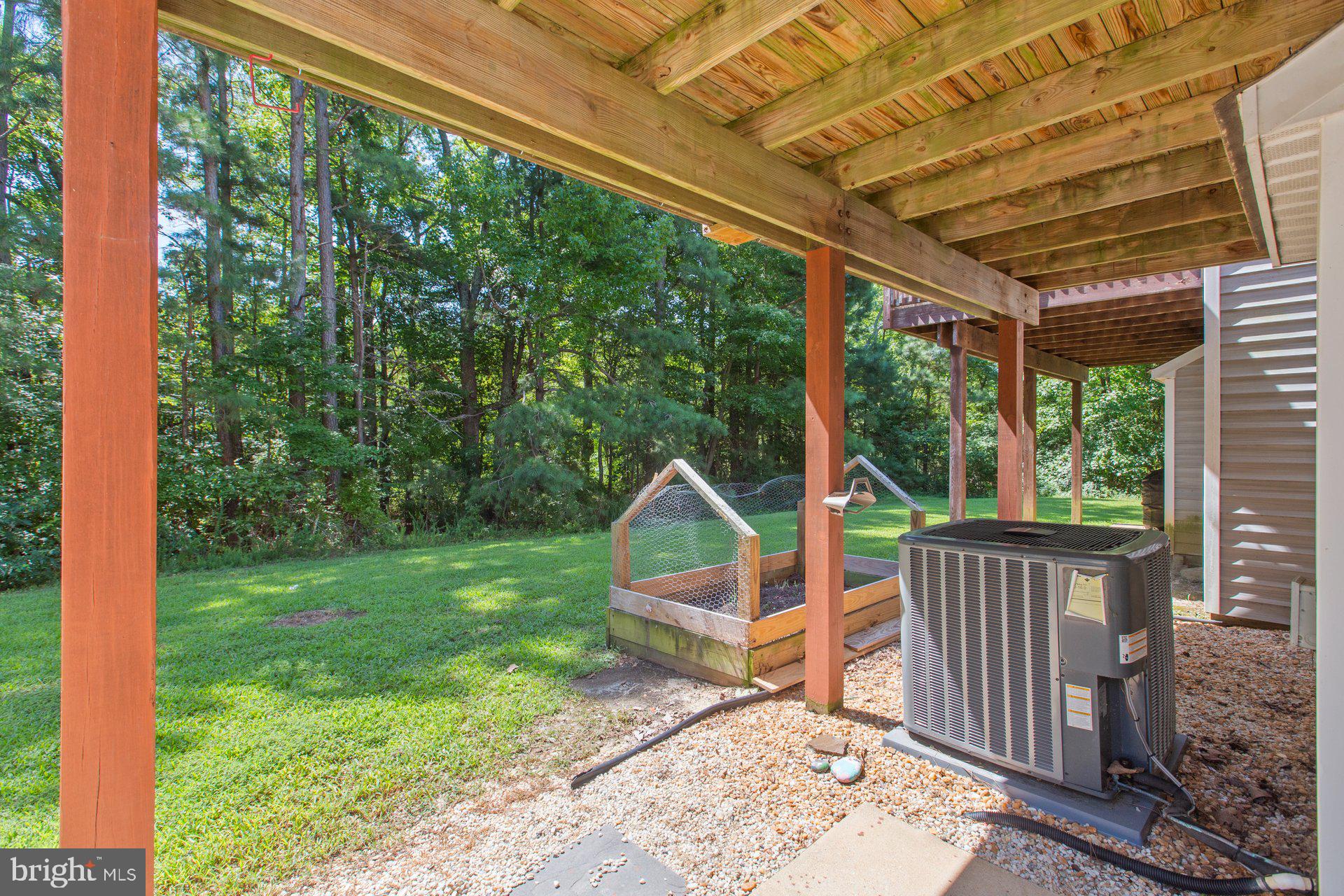 VILLAS ON WATERS EDGE - Residential