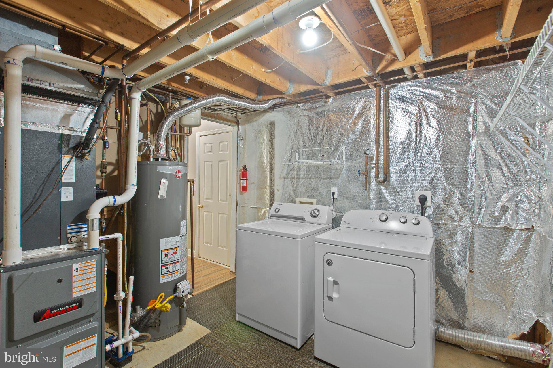 VILLAS ON WATERS EDGE - Residential