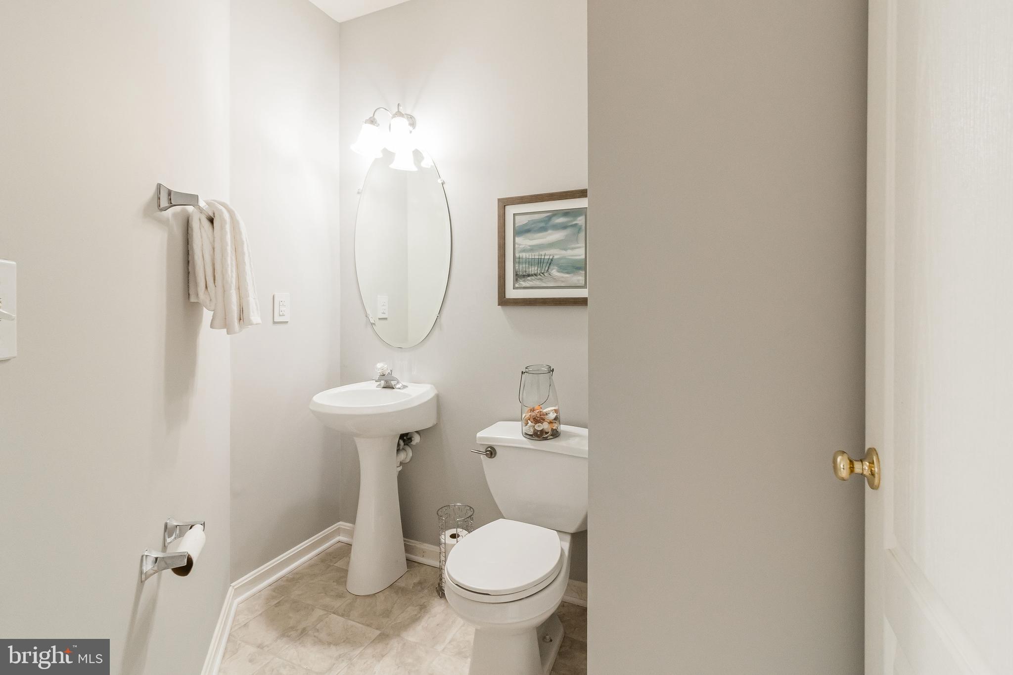 VILLAS ON WATERS EDGE - Residential