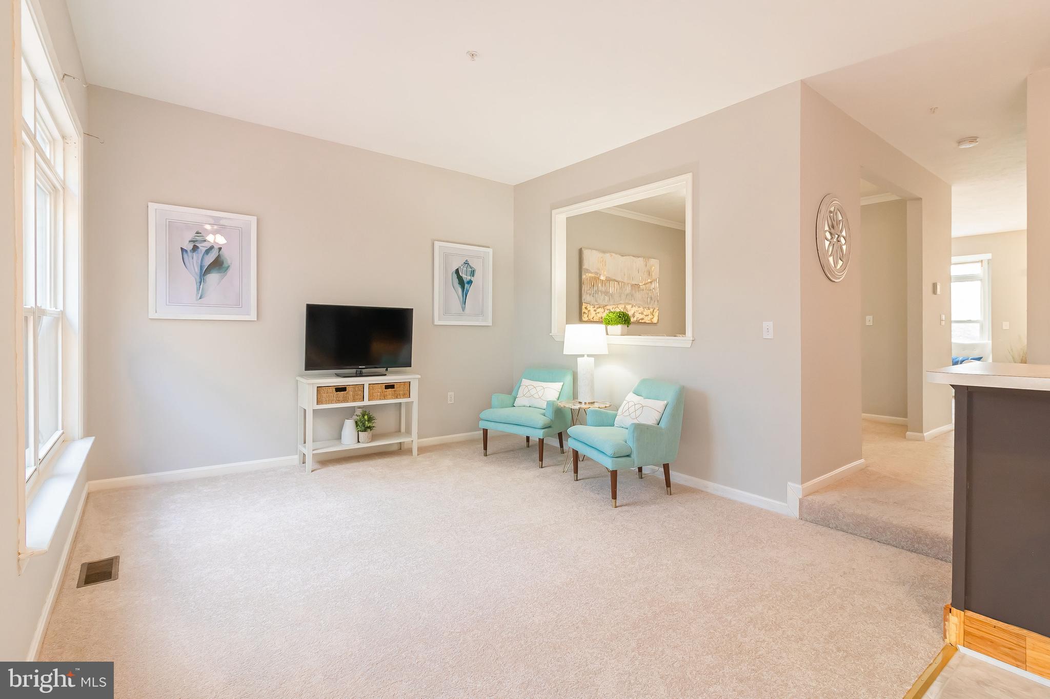 VILLAS ON WATERS EDGE - Residential