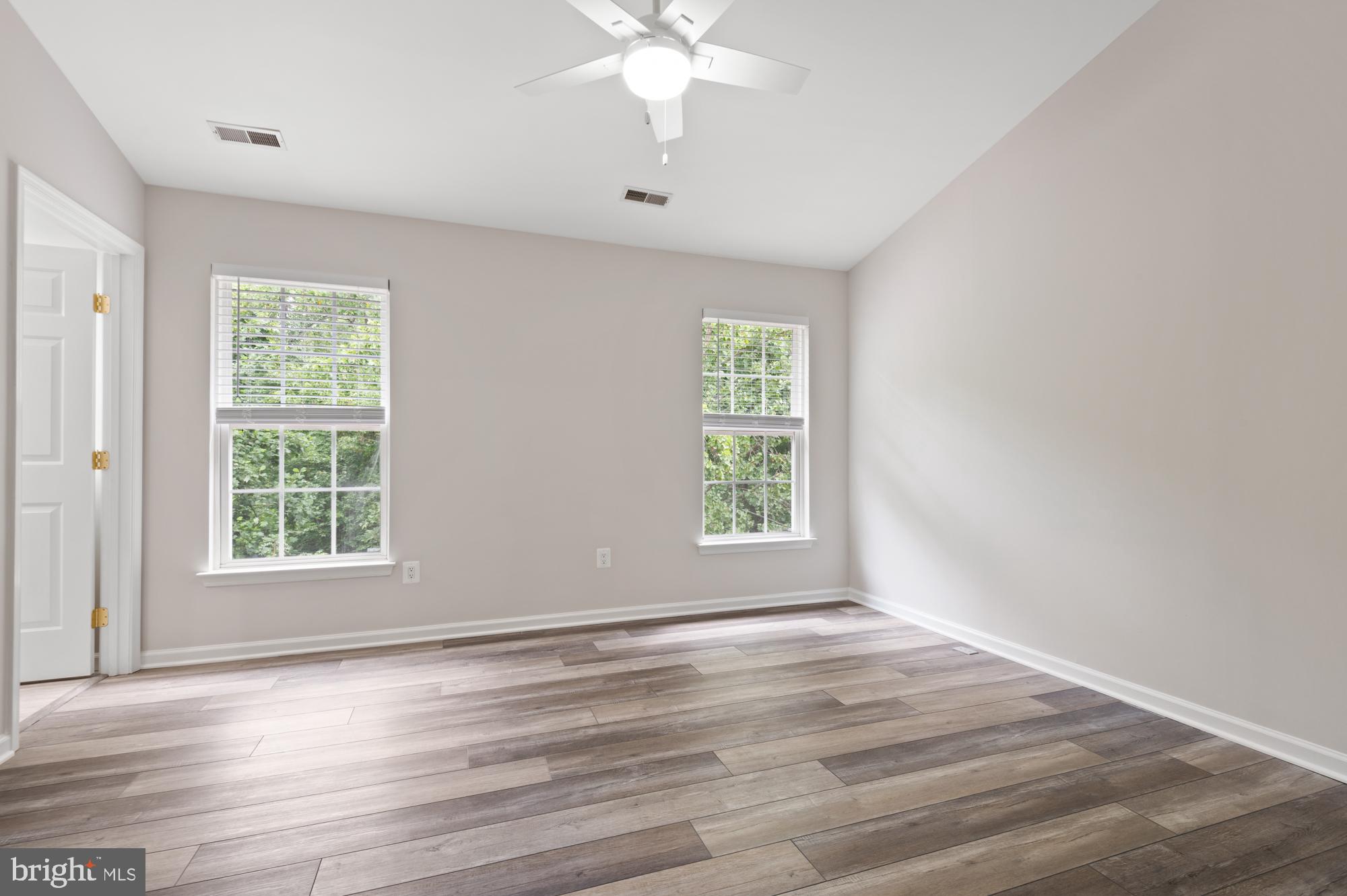 PAPILLON - Residential Lease