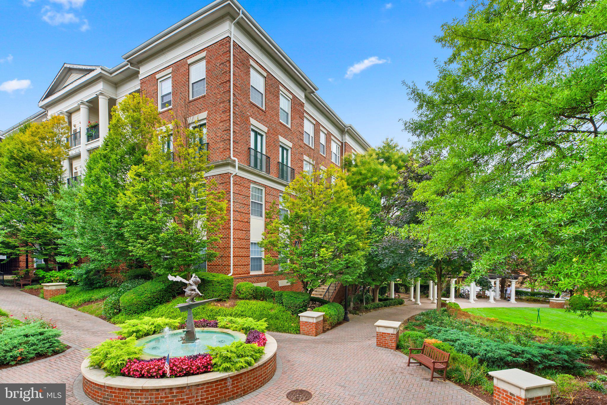 THE COLONNADE AT KENTLANDS - Residential