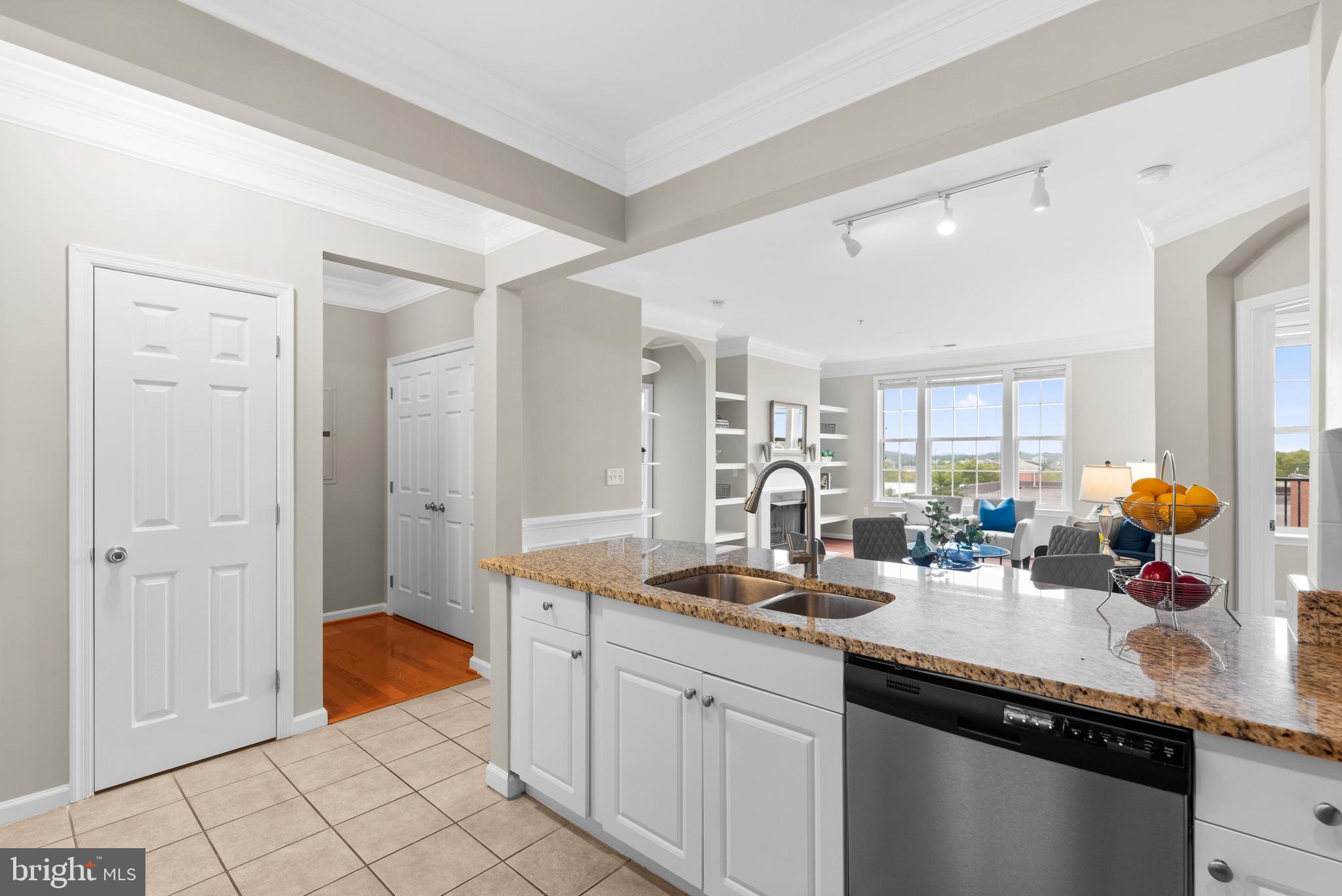 THE COLONNADE AT KENTLANDS - Residential