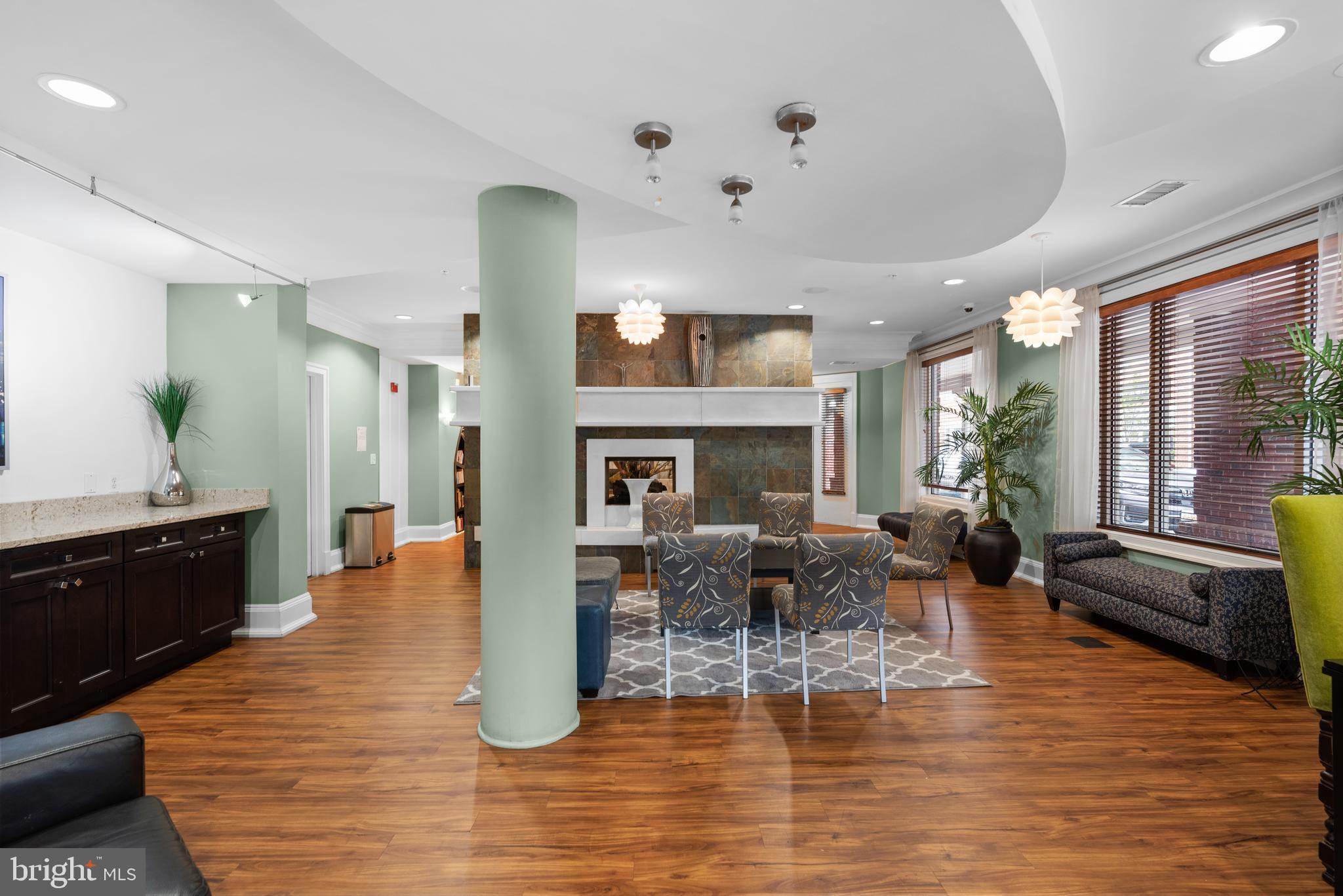 THE COLONNADE AT KENTLANDS - Residential