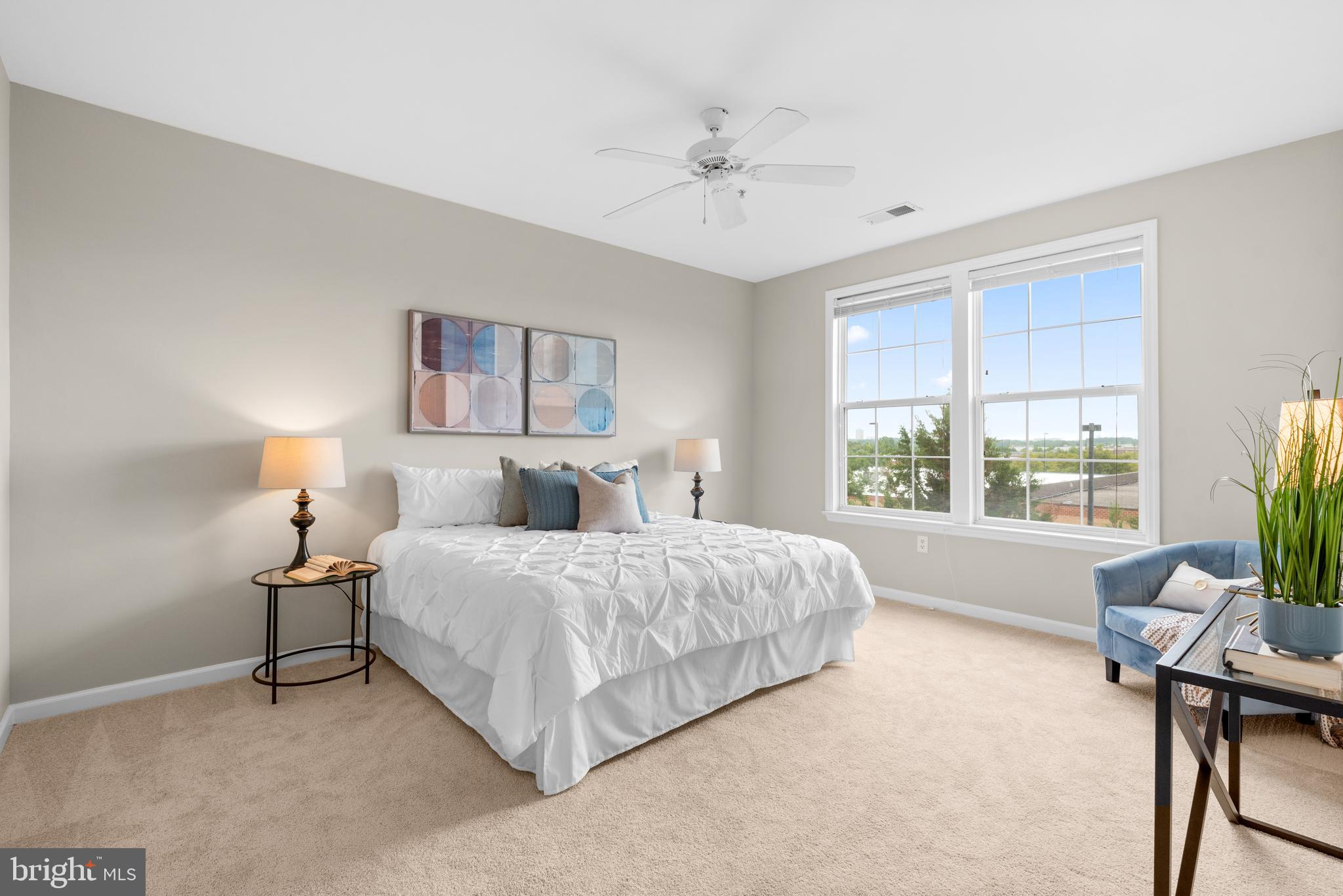 THE COLONNADE AT KENTLANDS - Residential