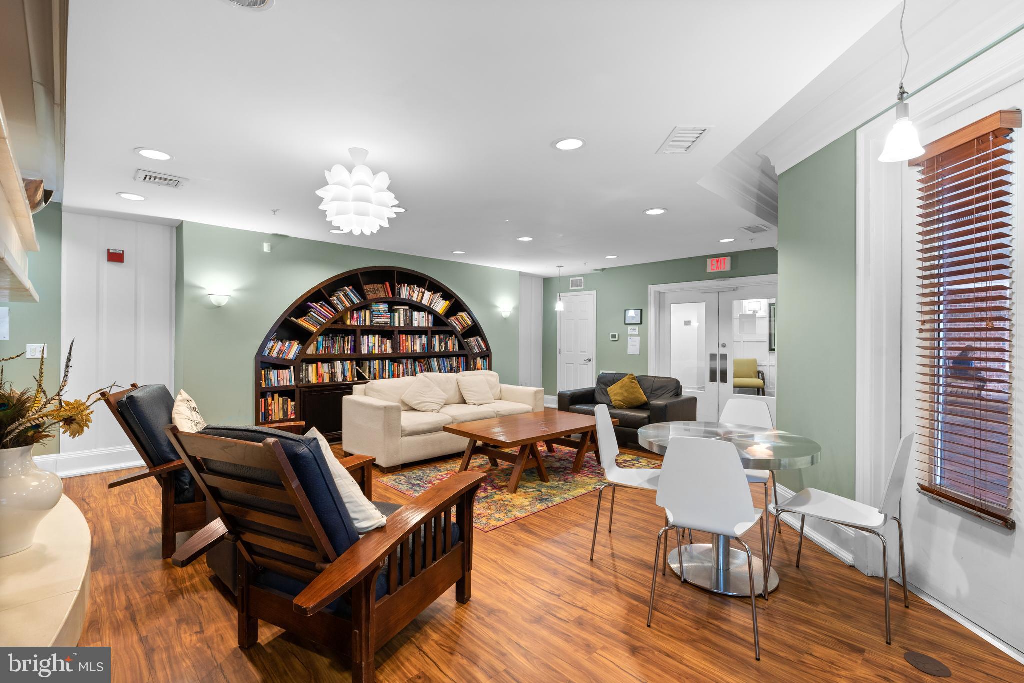 THE COLONNADE AT KENTLANDS - Residential