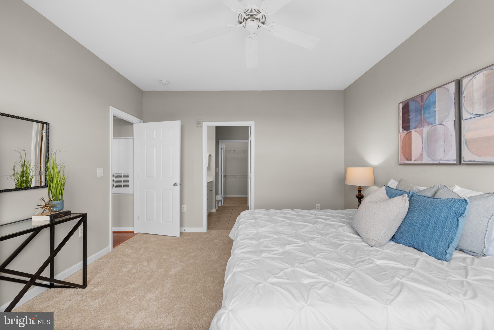 THE COLONNADE AT KENTLANDS - Residential