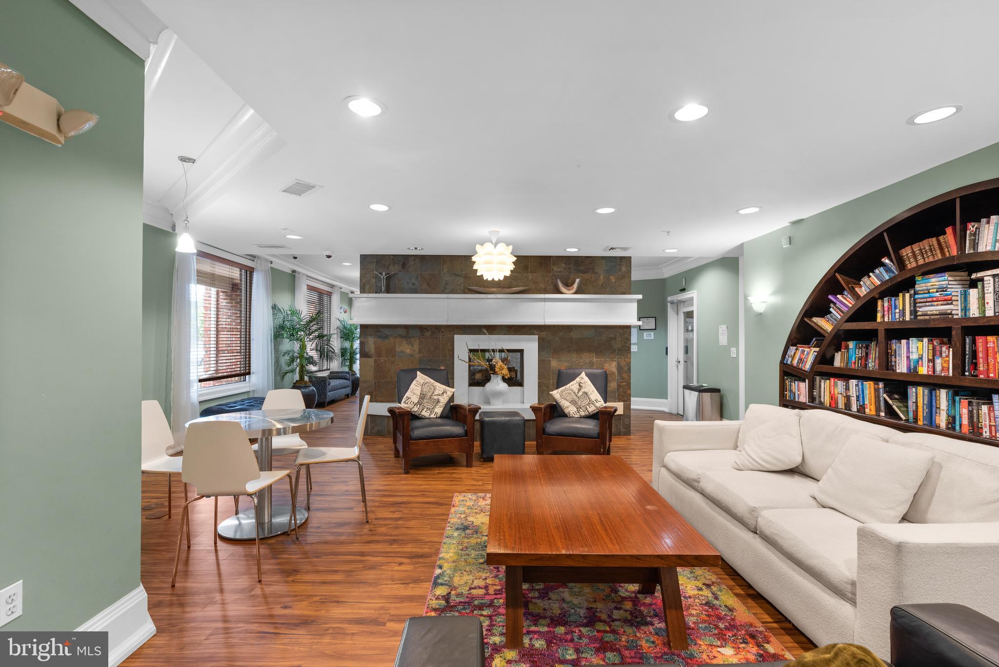 THE COLONNADE AT KENTLANDS - Residential