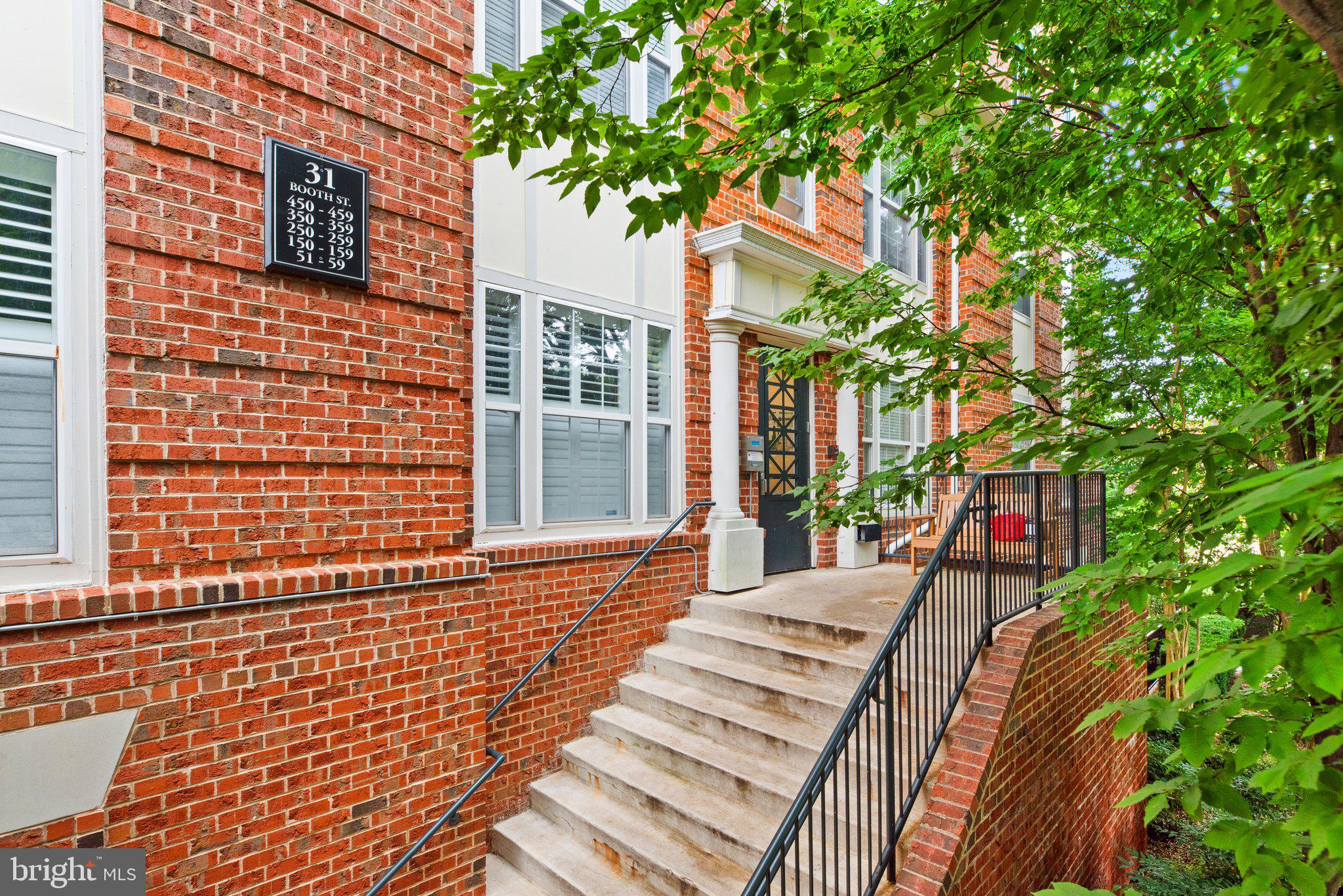 THE COLONNADE AT KENTLANDS - Residential