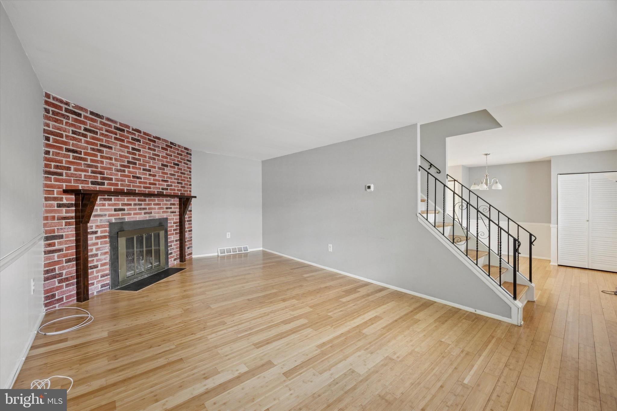 1604 WHITPAIN HILLS