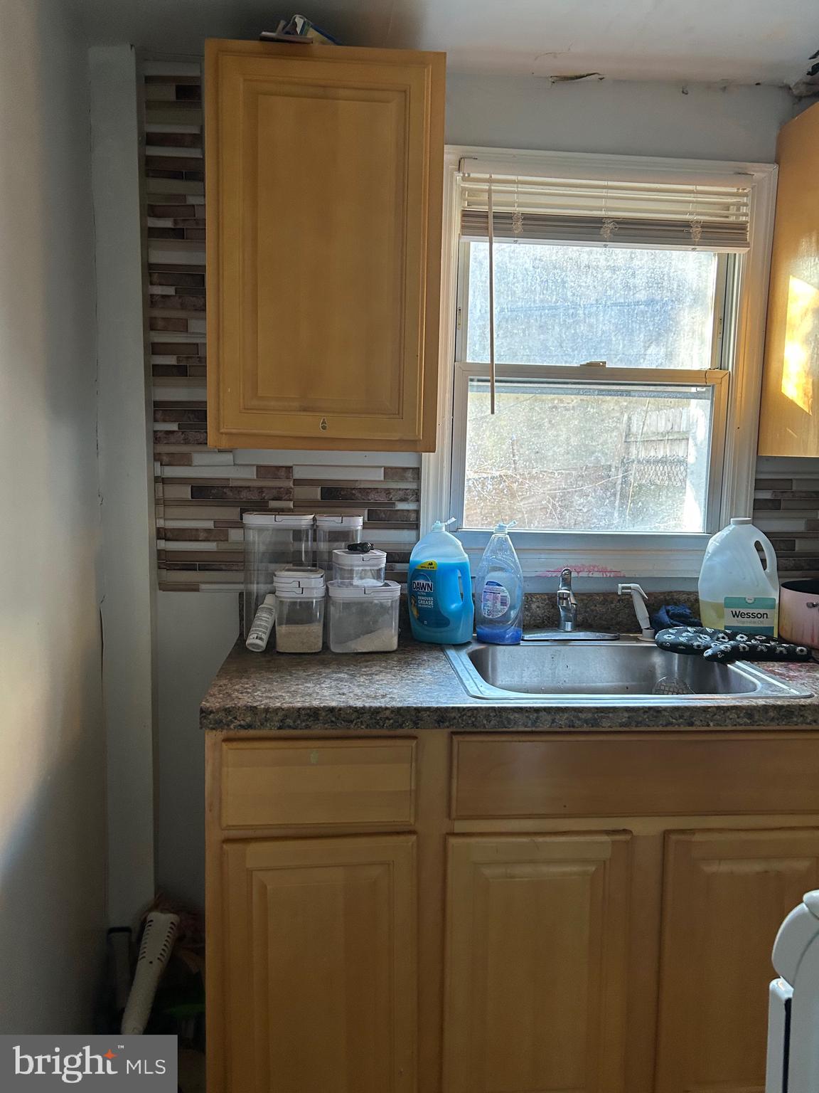 2072 E CLEMENTINE STREET