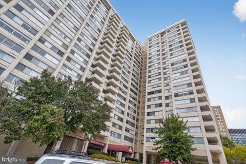 Photo of 4515 Willard Avenue #508S, CHEVY CHASE, MD 20815 (MLS # MDMC2204340)