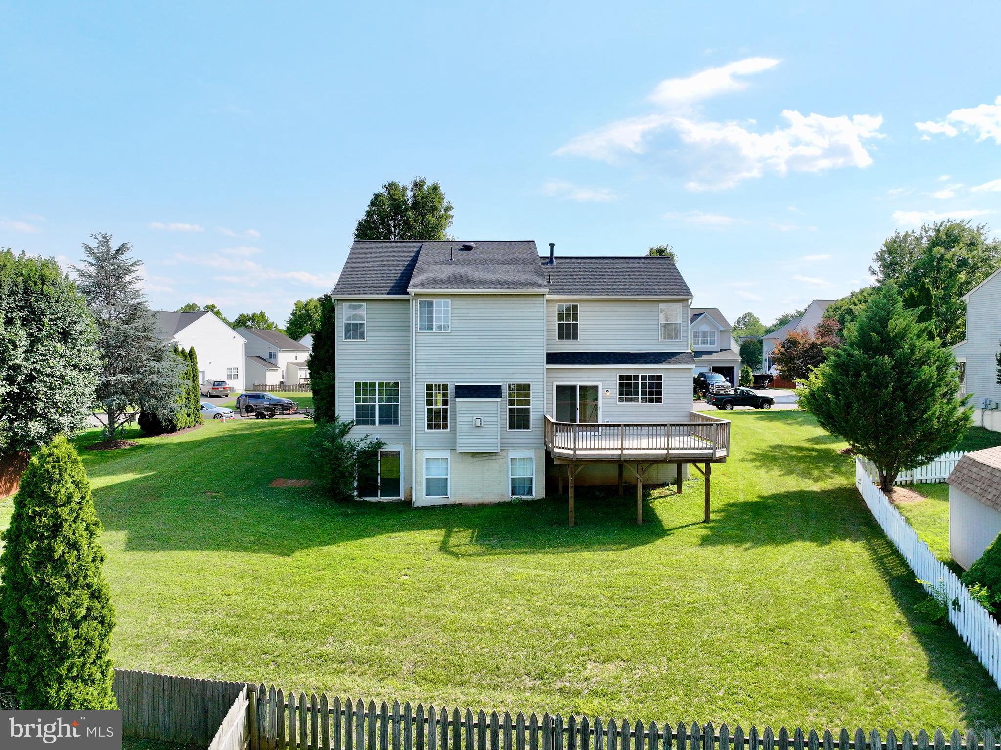 863 FOX DEN ROAD