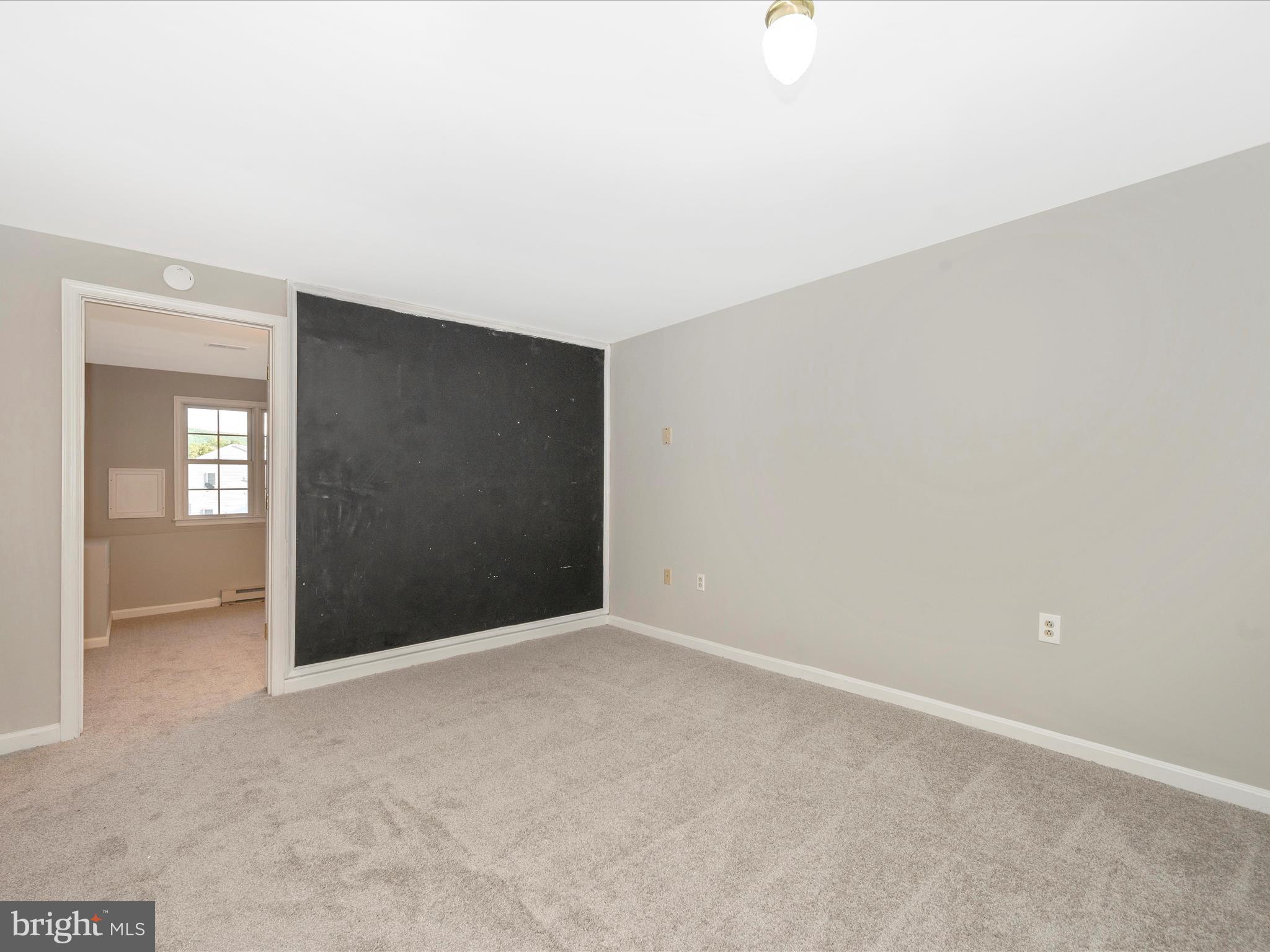 WHISPERING HILLS - Residential