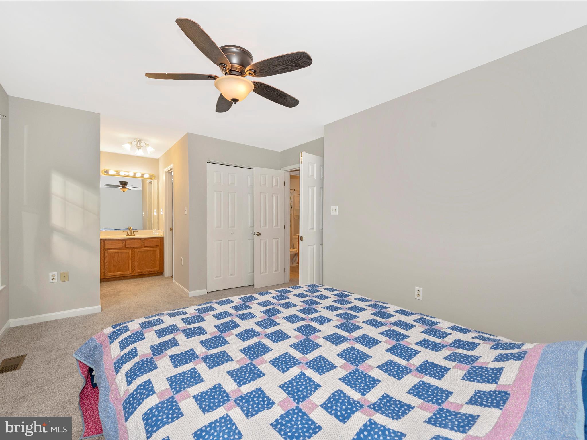 WHISPERING HILLS - Residential