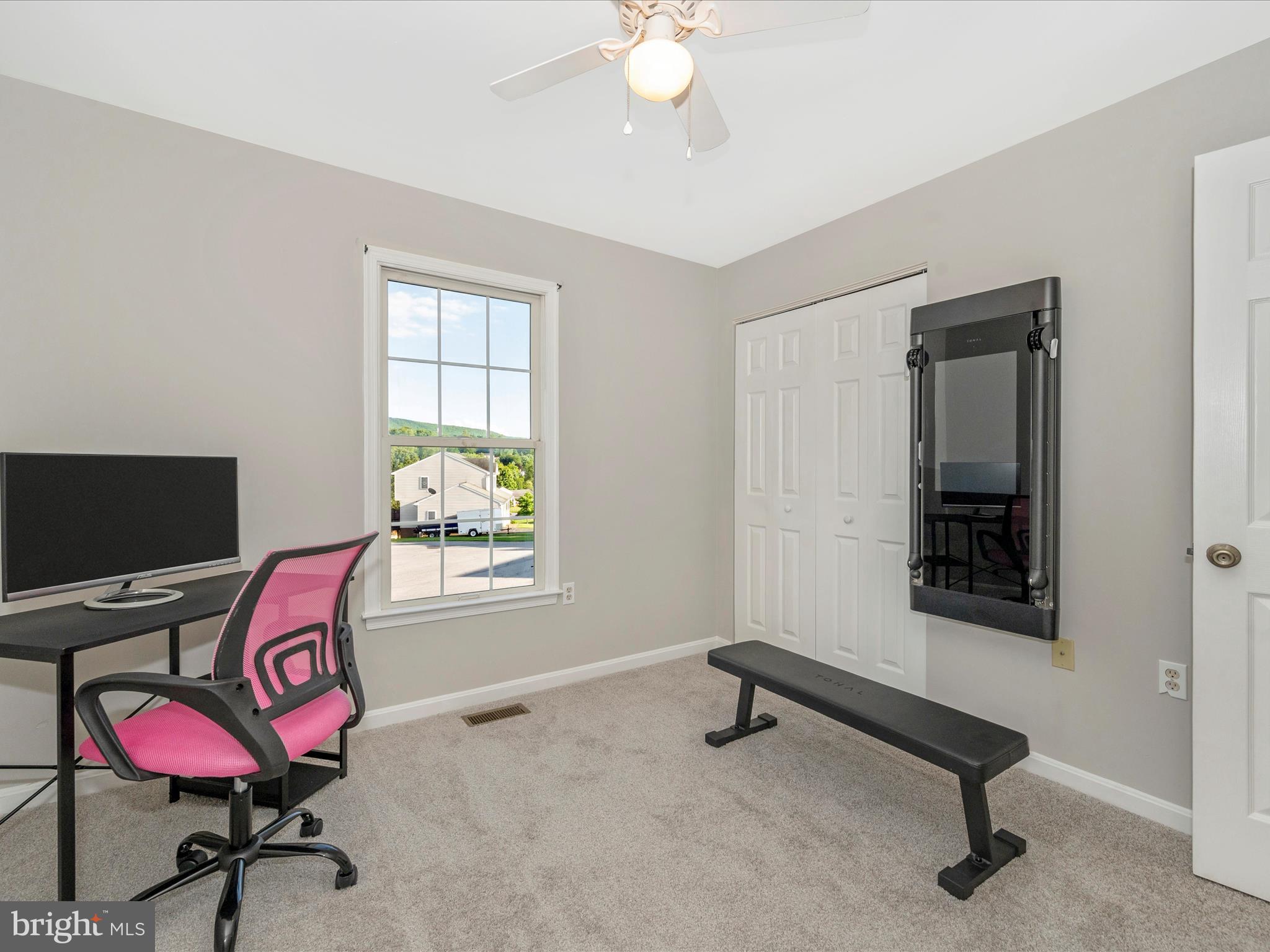 WHISPERING HILLS - Residential