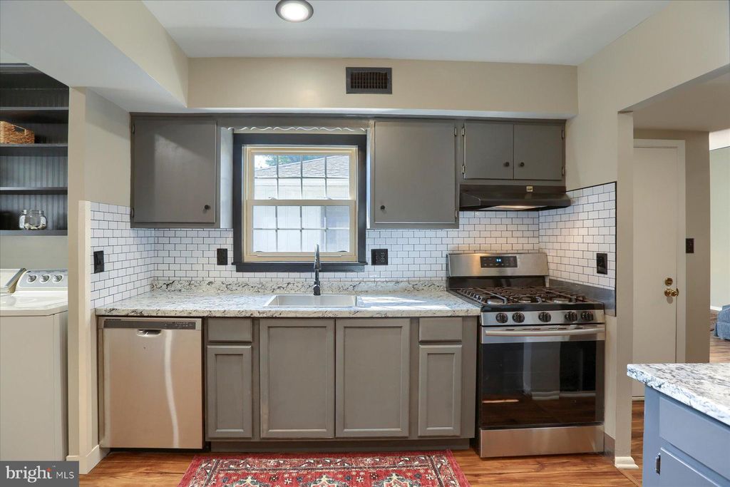 Photo of 331 VALLEYBROOK DR, LANCASTER, PA 17601 (MLS # PALA2035578)