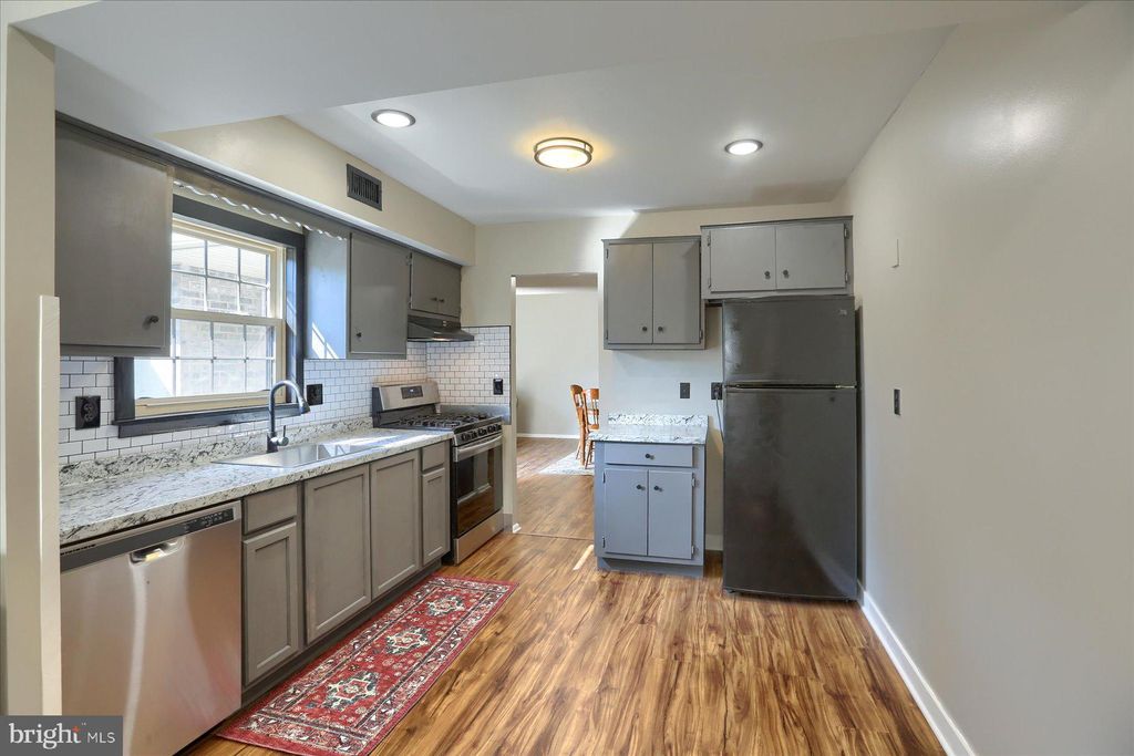 Photo of 331 VALLEYBROOK DR, LANCASTER, PA 17601 (MLS # PALA2035578)