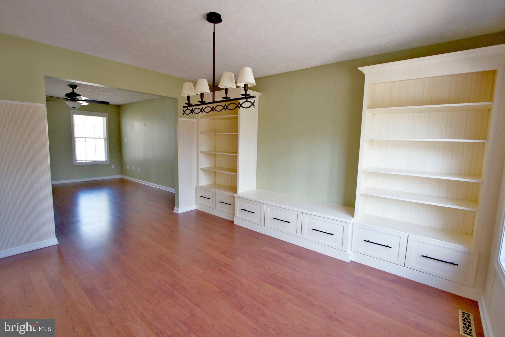 WHITEHALL - Residential