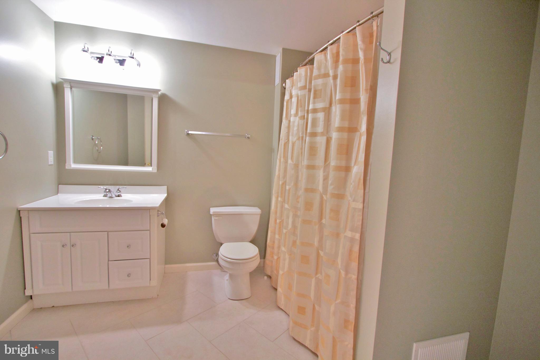 WHITEHALL - Residential