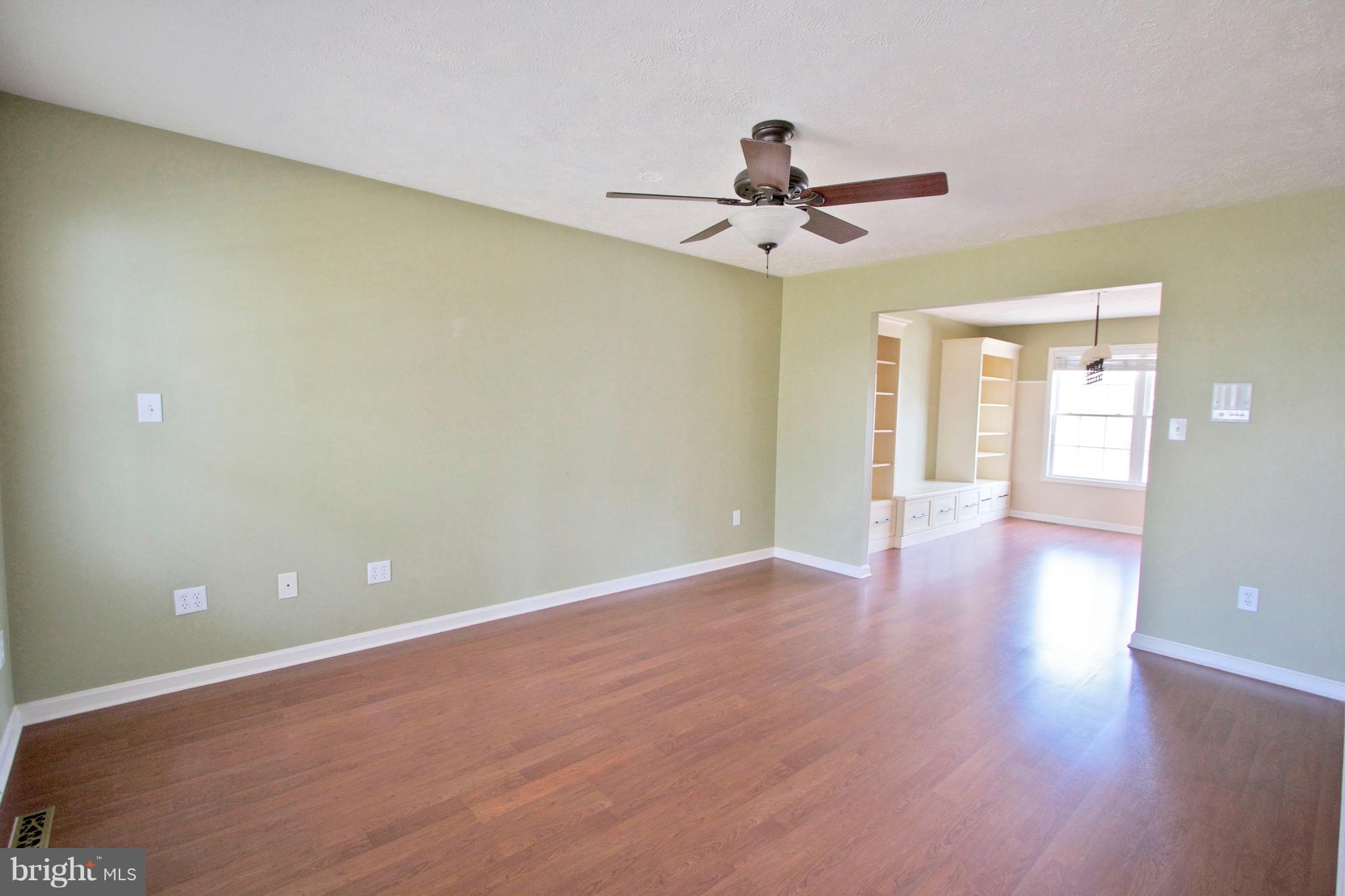 WHITEHALL - Residential