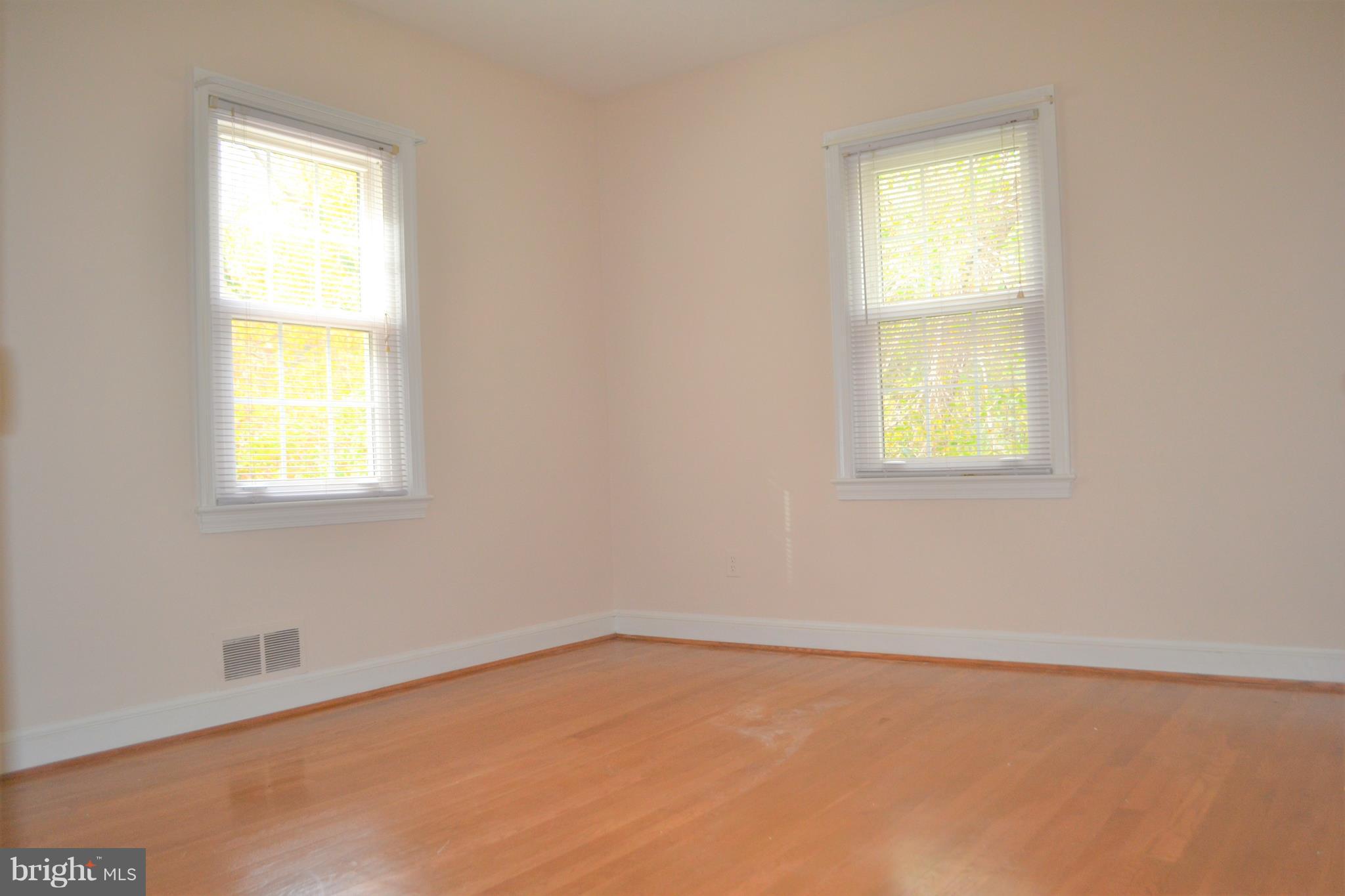 PARK RIDGE - Residential Lease