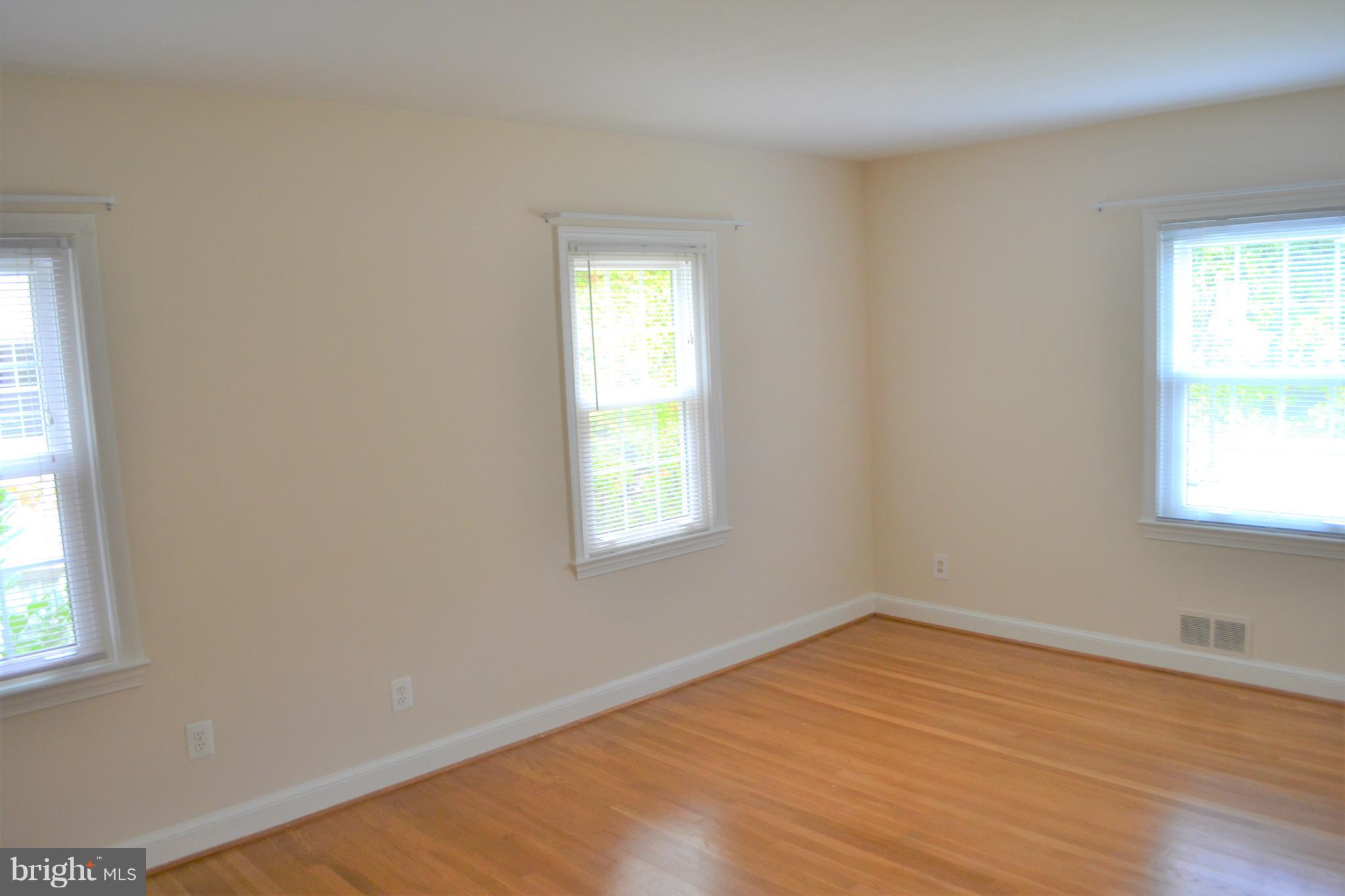 PARK RIDGE - Residential Lease