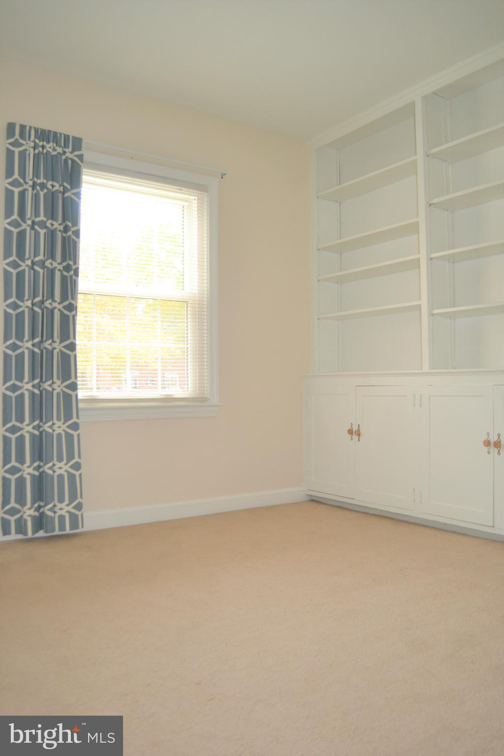 PARK RIDGE - Residential Lease