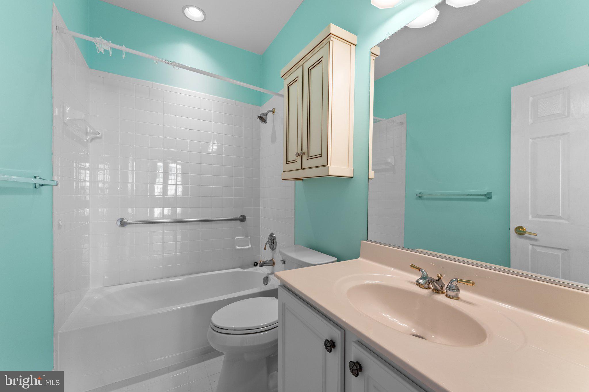 VIRGINIA HERITAGE AT LEE'S PARK - Residential