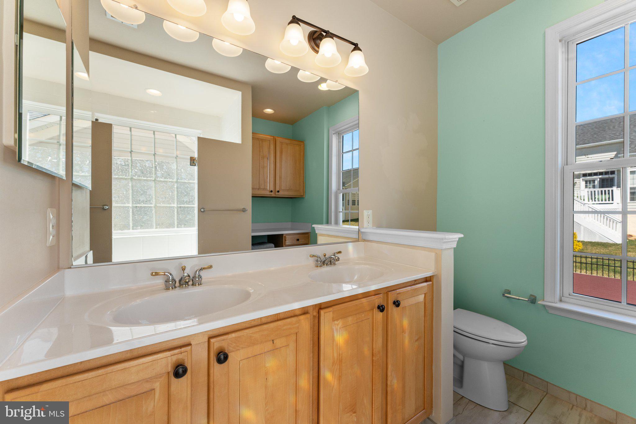 VIRGINIA HERITAGE AT LEE'S PARK - Residential