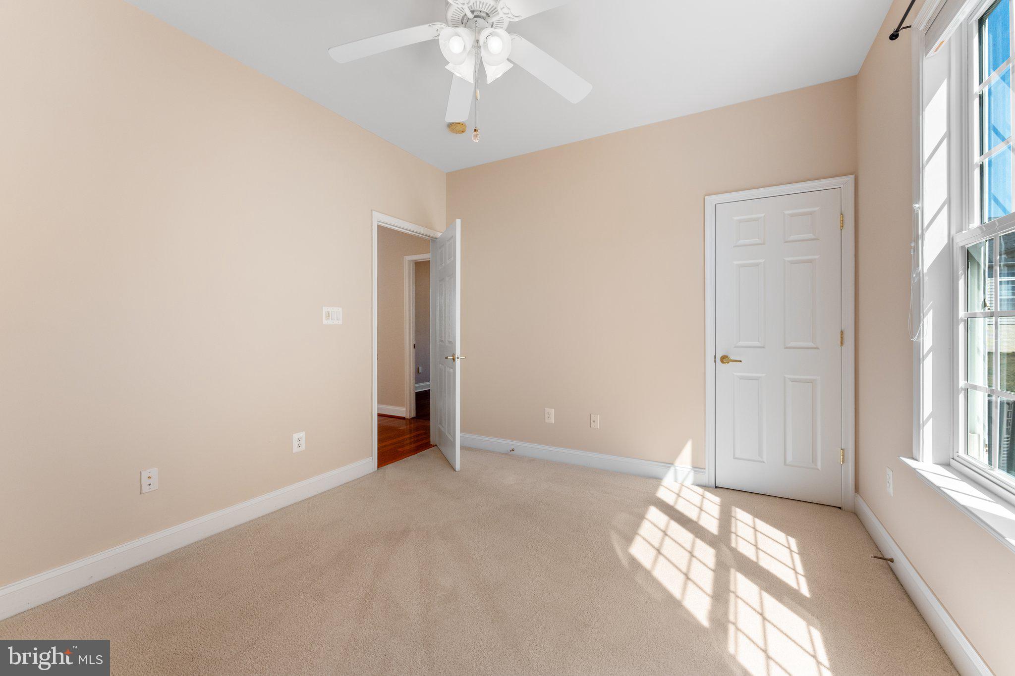 VIRGINIA HERITAGE AT LEE'S PARK - Residential