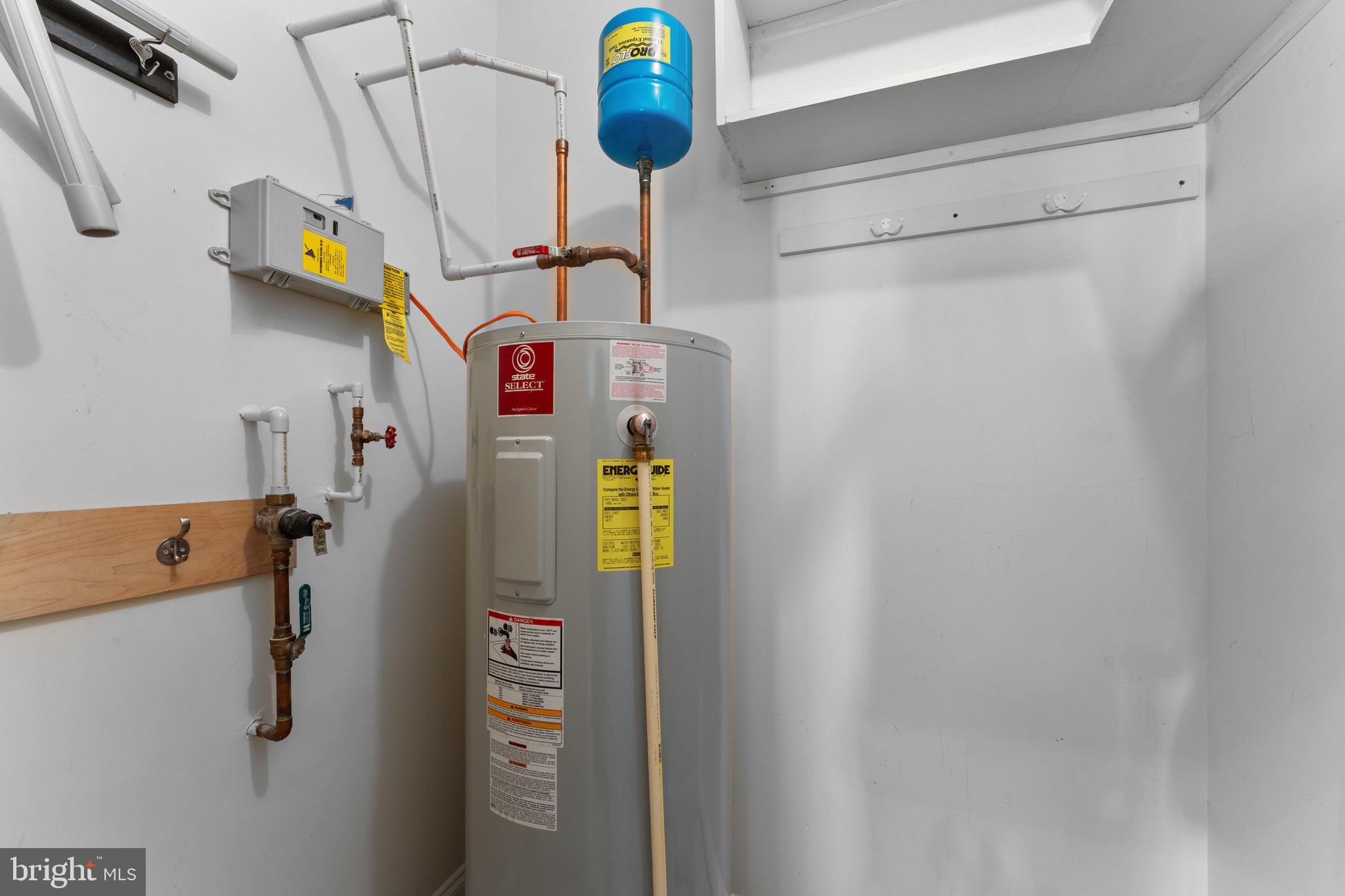 VIRGINIA HERITAGE AT LEE'S PARK - Residential