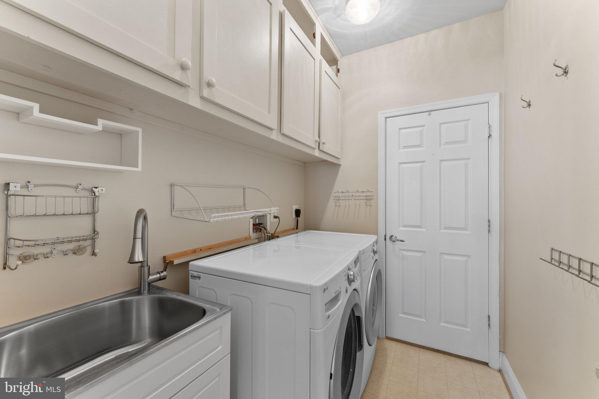 VIRGINIA HERITAGE AT LEE'S PARK - Residential