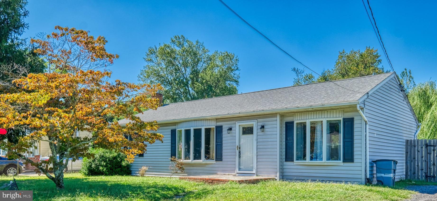 Amazing Deal!! This 3br 1ba rancher with partially finished basement is move in ready! Large kitchen and separate dinning area are great for hosting. Bedrooms all boast freshly painted walls and new carpet. Large lot means plenty of room for your toys. Schedule your own personal tour today.