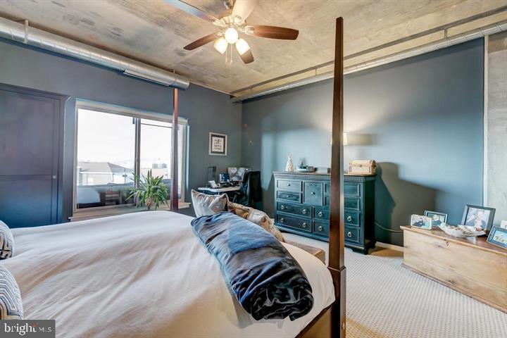 LOCUST POINT - Residential