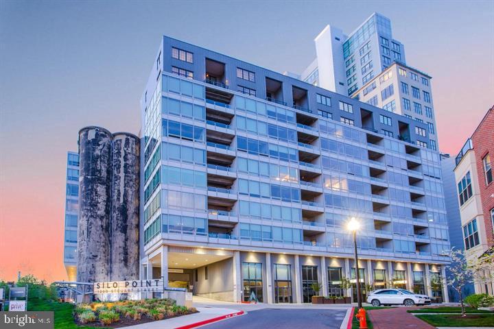 LOCUST POINT - Residential