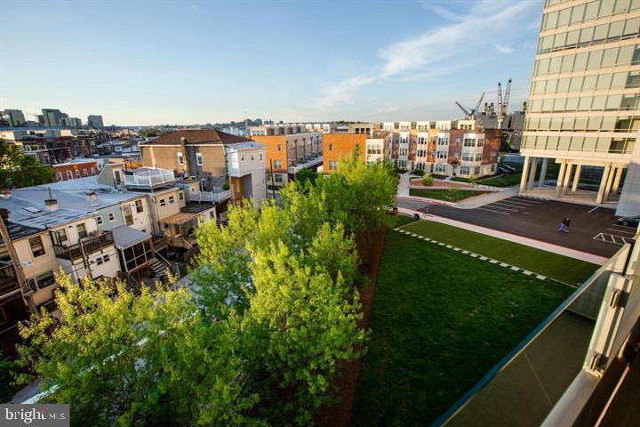 LOCUST POINT - Residential