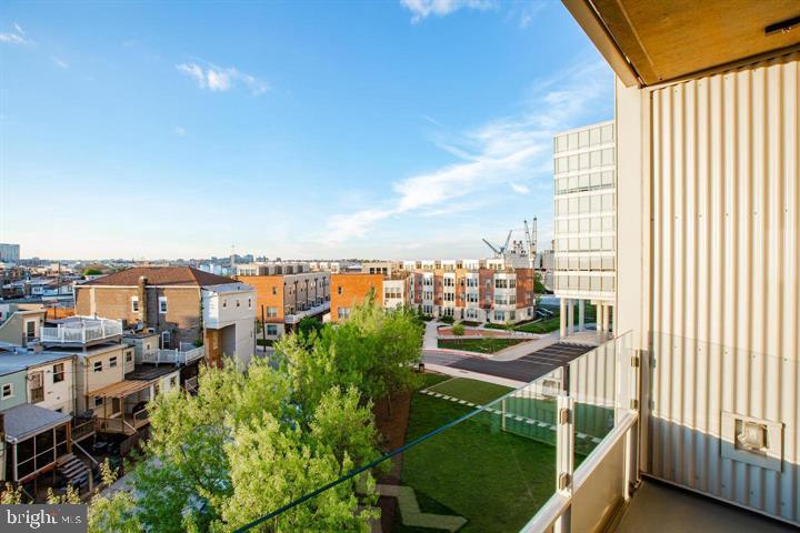LOCUST POINT - Residential