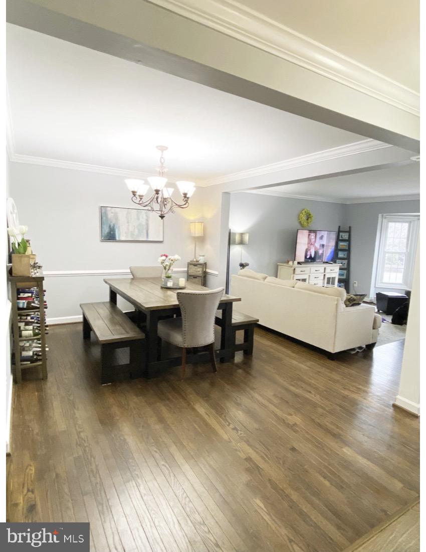 7404 HEATHERFIELD LANE