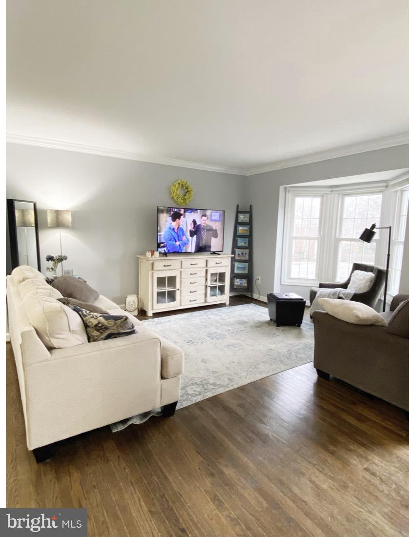 7404 HEATHERFIELD LANE